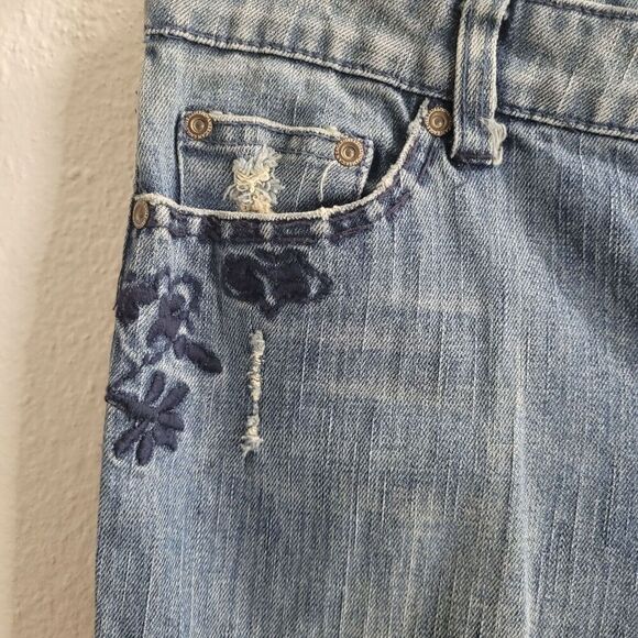 Vintage Y2K American Eagle Jeans Women's 8 Embroidered Wide Flare Leg Distressed - Picture 4 of 15